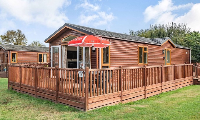 Yaxham Cabina | 2 bedroom accommodation in Yaxham, Dereham