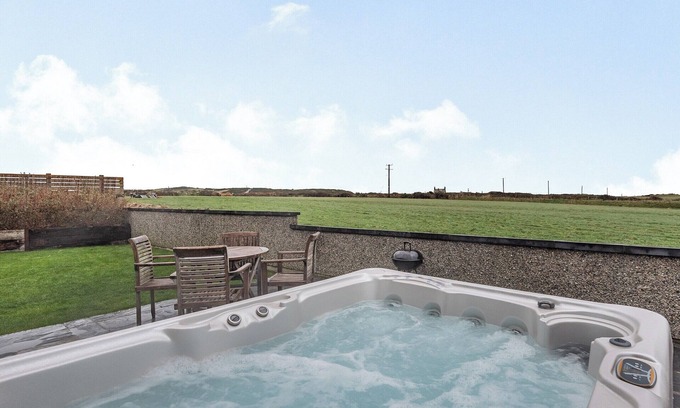 Holyhead Cabaña | Alojamiento de 2 habitaciones en Penrhos Feilw, near Trearddur Bay