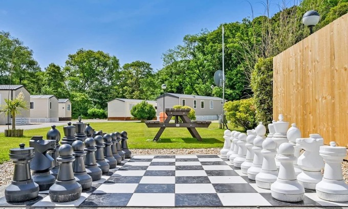 Saltash Chalet De Esquí | 2 bedroom accommodation in Notter Bridge, Saltash