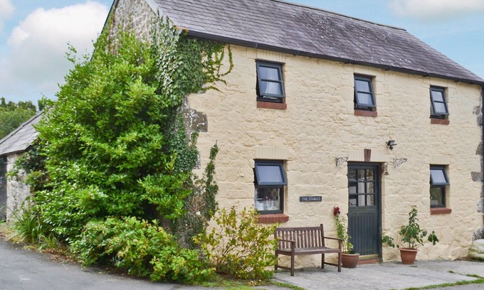 Whitland Cabaña | 2 habitaciones alojamiento en Llandewi Velfrey, cerca de Narberth