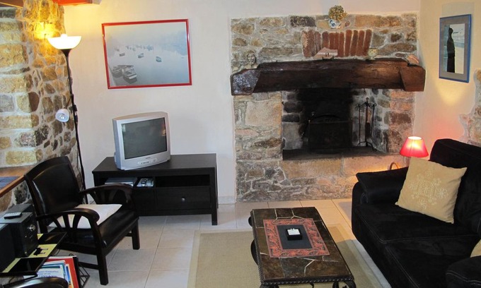 Roscanvel Casa | 2 bedroom accommodation in Roscanvel