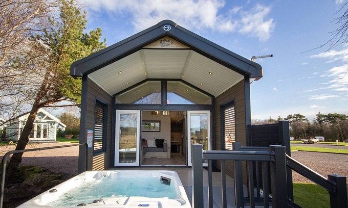 Annan Cabina | 2 bedroom accommodation in Annan