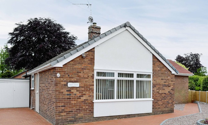 Chirk Cabaña | 2 bedroom accommodation in Chirk