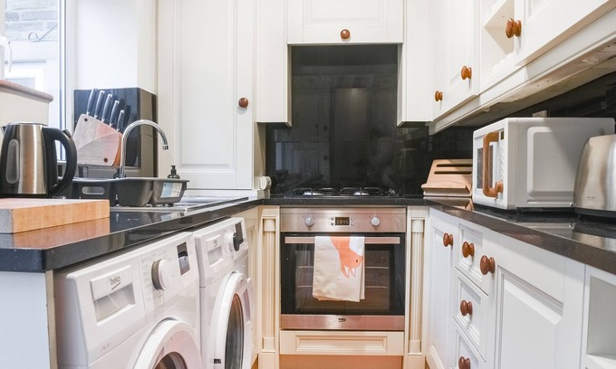 Ogden Cabaña | 2 bedroom accommodation in Luddendenfoot, near Halifax