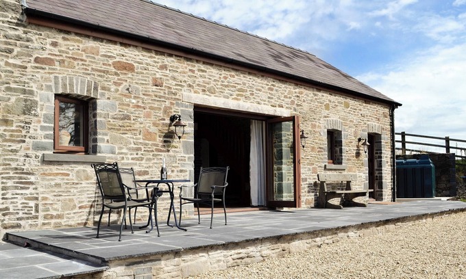 Mawr Cabaña | Alojamiento de 2 habitaciones en Felindre, near Swansea
