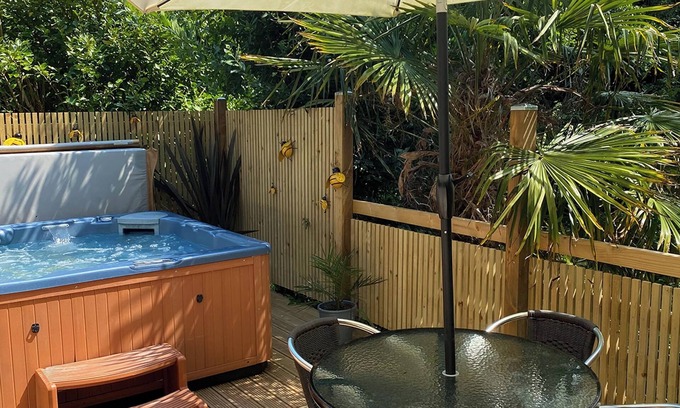 Bude Chalet De Esquí | 2 bedroom accommodation in Stratton, Bude