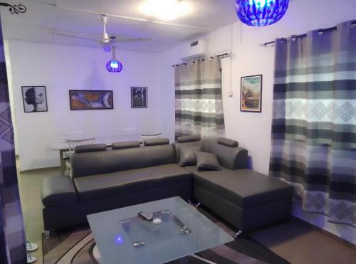 Lome Apartamento | 2-Bedroom Accommodation in LOME-GTA - AC, WiFi, Netflix