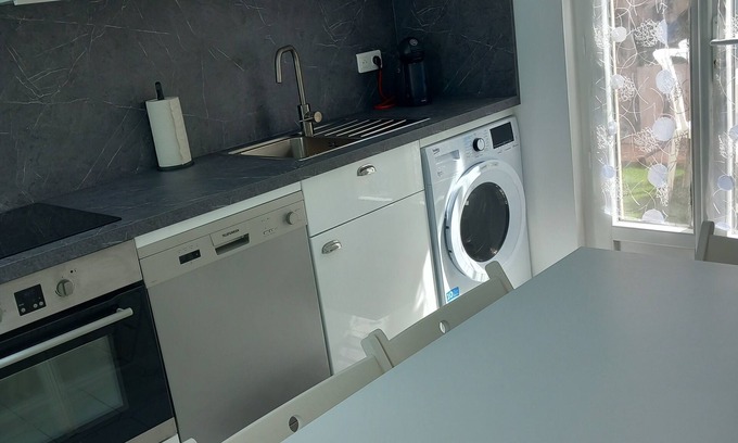 Bastide Giraud Apartamento | 2 Bedroom Apartment in Villeneuve-Loubet