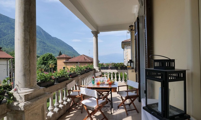 Castello Apartamento | 2-bedroom apartment with 2 balconies, air condition and wonderful views of the lake