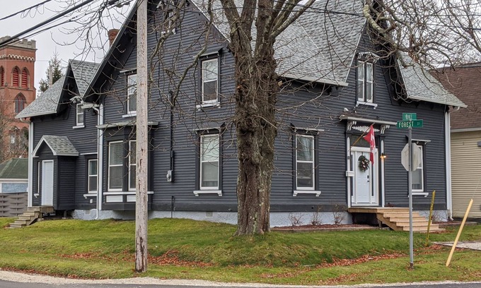 Yarmouth Apartamento | 2 bedroom apartment in historic 1880s captains house