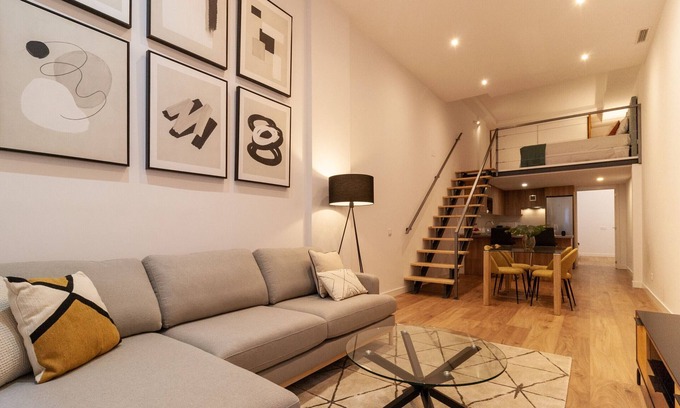Ciudad Jardin Apartamento | Apartamento de 2 hab. en Mantuano por Sharing Co