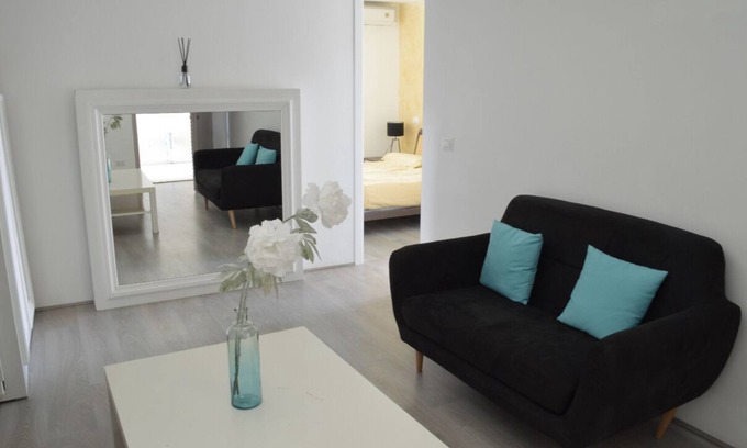 Abbadia di Montepulciano Apartamento | 2 Bedroom Apartment in Abbadia