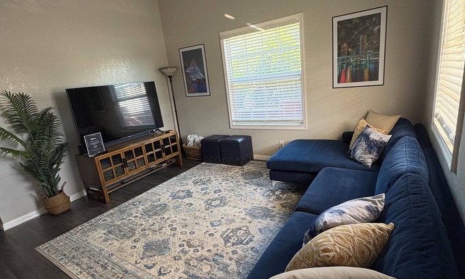 Ybor City Casa | 2-bedroom apartment just 4 minutes drive to Port of Tampa