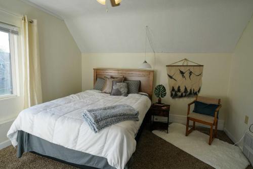 Roosevelt Apartamento | 2 Bedroom Apartment near NDSU and Downtown Fargo