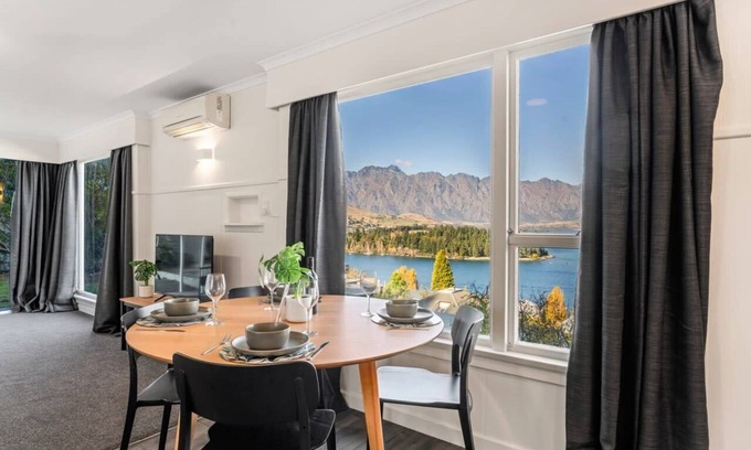 Queenstown Apartamento | 2 Bedroom Apartment, Walk To Town, Amazing Views!