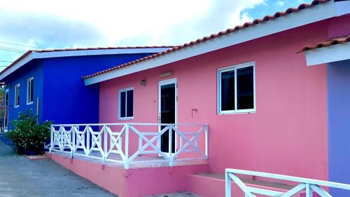 Julianadorp Apartamento | 2 Bedroom Apartment #Pink