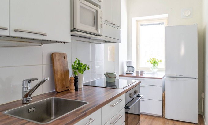 Etelainen District Apartamento | 2-Bedroom apartment Steps from the Metro