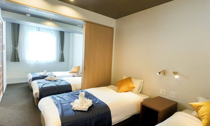 Naniwa Hotel | 2 bedroom apartment - Two Bedroom Apartment / Osaka Ōsaka