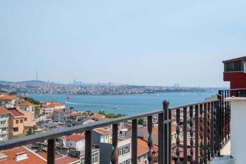 Cihangir Apartamento | 2-Bedroom Apartment with Private Terrace