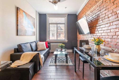 Central Hamilton Apartamento | 2 Bedroom Apt Near Downtown - King Bed Netflix
