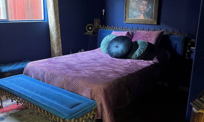 Los Angeles Casa | 2 bedroom Artistic Unique Retreat & Patio w/ Views near Downtown Los Angeles