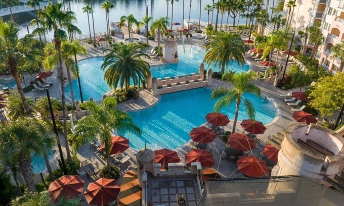 Williamsburg Complejo | 2 bedroom at Marriott's Grande Vista, free WiFi, free parking & no resort fees!
