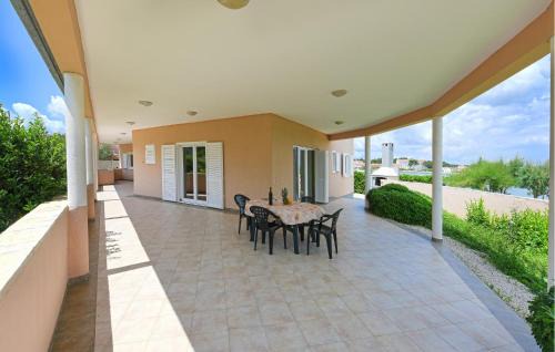 Ugljan Apartamento | 2 Bedroom Awesome Apartment In Ugljan