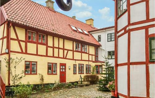 Ystad Apartamento | 2 Bedroom Awesome Apartment In Ystad
