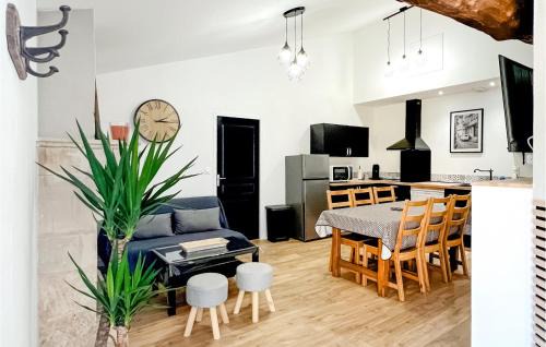 Coulon Casa | 2 Bedroom Awesome Home In Coulon