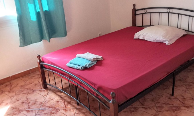 Sainte-Suzanne Cama Y Desayuno | 2 Bedroom Bed & breakfast in Sainte Suzanne