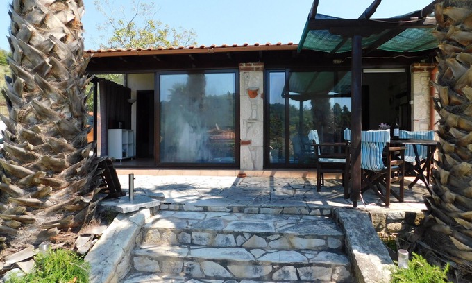 Nea Skioni Casa | 2-bedroom bungalow in an idyllic olive grove