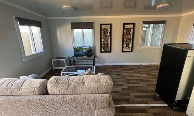 Grafton Apartamento | 2 Bedroom Cabin with off street parking