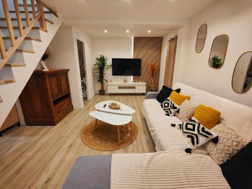 Marigot Apartamento | 2 bedroom Caribbean charm in Marigot's heart