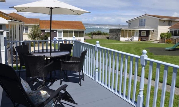 Westleigh Chalet De Esquí | 2 bedroom Chalet, Ideal for Families by the Sea