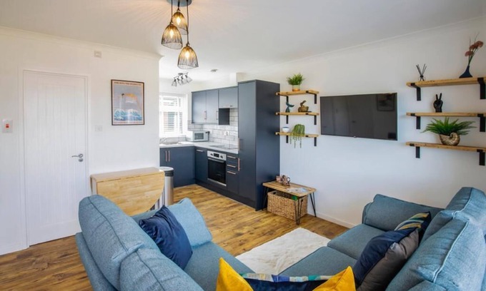 Mundesley Chalet De Esquí | 2 Bedroom Chalet inn Mundelsey, Walkable to Sandy Beach, Free Parking
