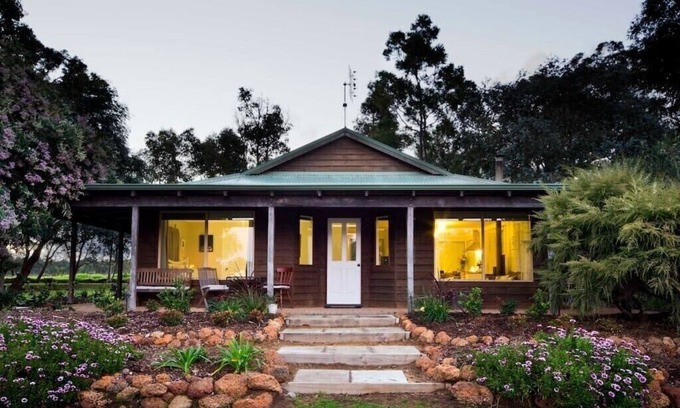 Metricup Cabaña | 2 bedroom Chalet situated on a 145 acre farm/vineyard property