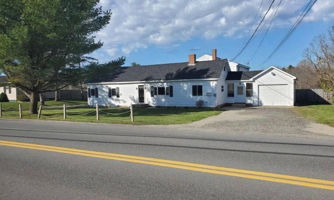 Thomaston Casa | 2 Bedroom Close to Town Home