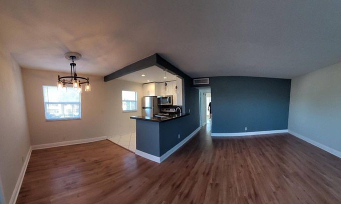 Kings Point Condominio | 2 Bedroom Condo 436628 by Houzlet