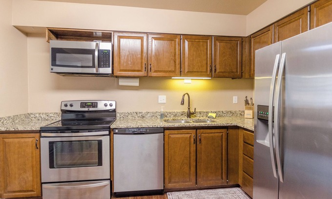 Logan Condominio | 2-bedroom condo in Logan with WiFi, AC