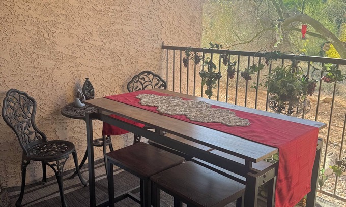 Fountain Hills Condominio | 2-bedroom condo in wonderful Fountain Hills with WiFi, AC, fitness room