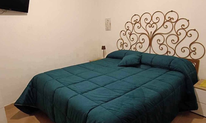 Presa Apartamento | 2-bedroom cottage in charming Presa with WiFi, AC. Enjoy your stay