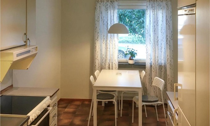 Kvillsfors Apartamento | 2 Bedroom Cozy Apartment In Kvillsfors