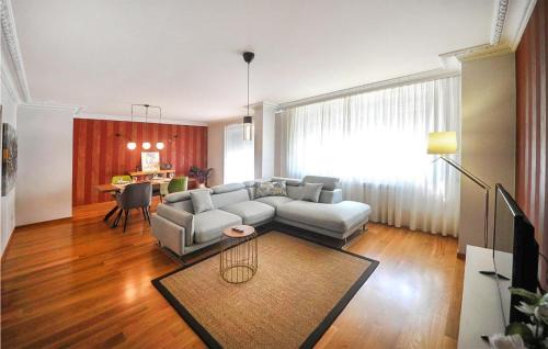 Carballo Apartamento | 2 Bedroom Cozy Apartment In Carballo