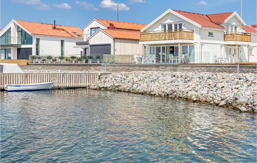 Roennaeng Apartamento | 2 Bedroom Cozy Apartment In Rönnäng