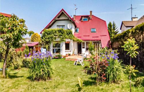 Kolobrzeg Apartamento | 2 Bedroom Cozy Apartment In Kolobrzeg