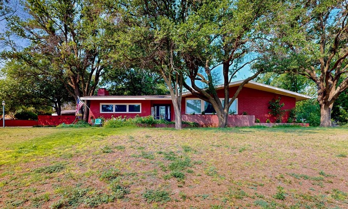 Lubbock Casa | 2-bedroom cozy home with private suite