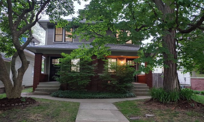 Irvington Casa | 2 Bedroom Dble. 1 1/2 Bath, Pet Friendly
