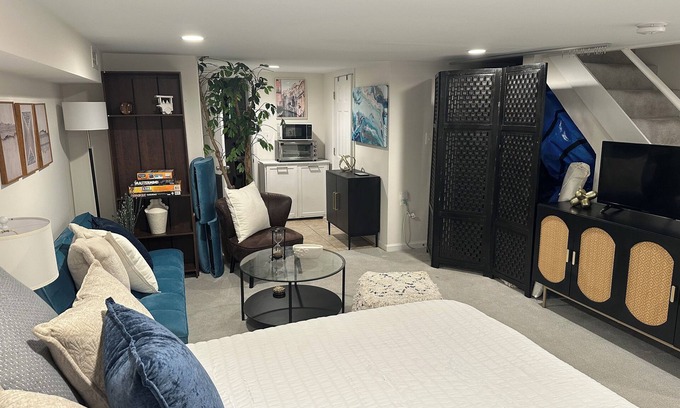 Petworth Casa | 2 Bedroom DC Stay w/Private Patio + Outdoor Games