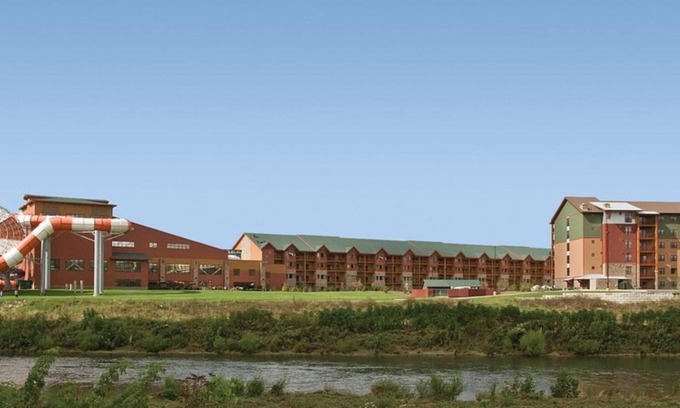Sevierville Complejo | 2 Bedroom Deluxe Suite in Great Smokies Lodge!
