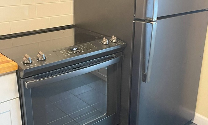 Lupton City Apartamento | 2-bedroom duplex in fabulous Chattanooga with WiFi, AC, pet friendly